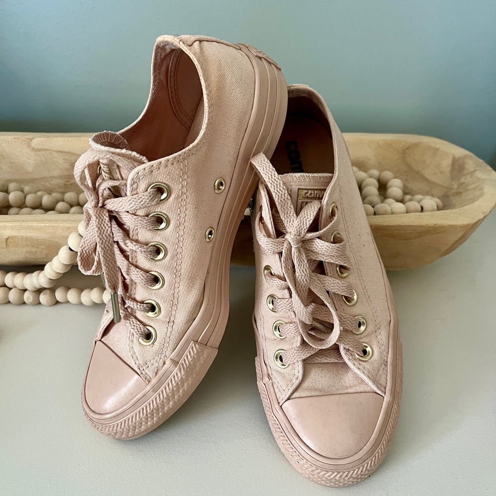 Pink Converse All Star Low Tops